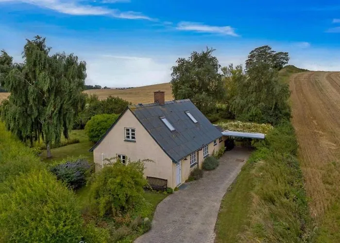 度假居 Summer House Among Fields Near Mons Klint 博雷